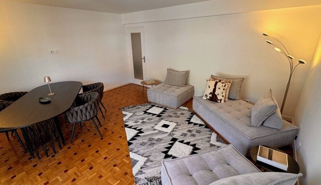 La Maison de Louise: Appartement Rénové, Élégant, Central, Mer & Plages Proches!