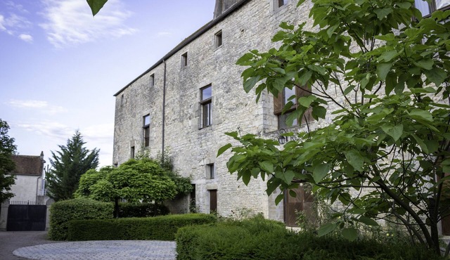 LA MAISON ROYALE