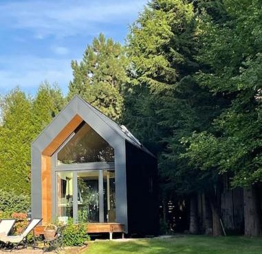 LA MAISON UGOLIN Tiny House and INÈS
