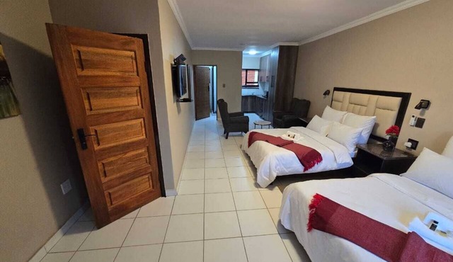 La Majestic Guest Lodge
