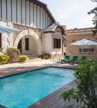 La Moderna Suites