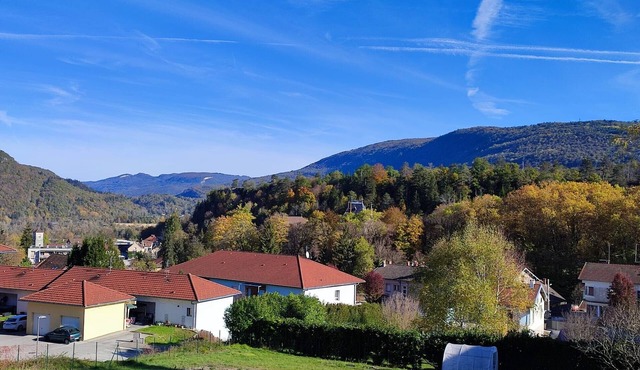 "La Parenthèse" between Lakes and Mountains