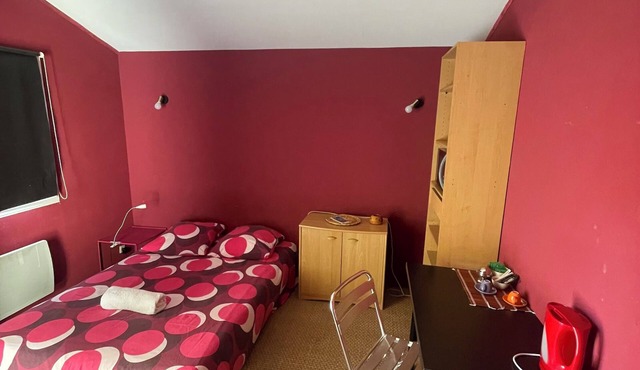 La Petite Maison Chez JP. À Proximité du Stade et du Parc Eurexpo