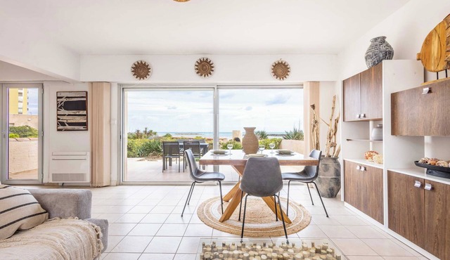 La Plage – Beachfront Villa with Sea View and Private Garden