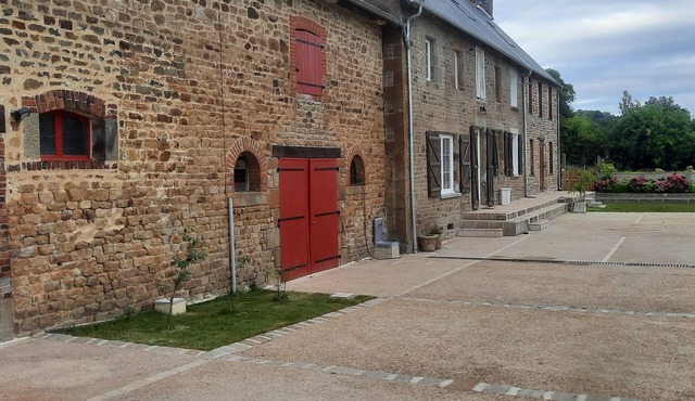 LA PLANCHE La Ferme du Quesnoy Ideal for families (in the country, close to town)