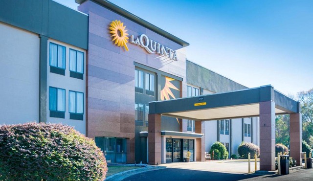 La Quinta Inn & Suites by Wyndham Fayetteville I-95