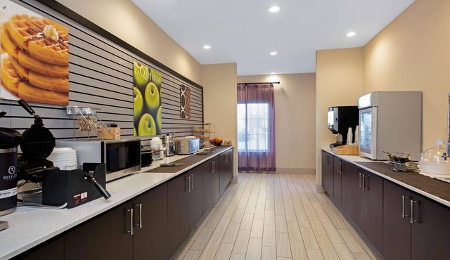 La Quinta Inn & Suites by Wyndham West Monroe