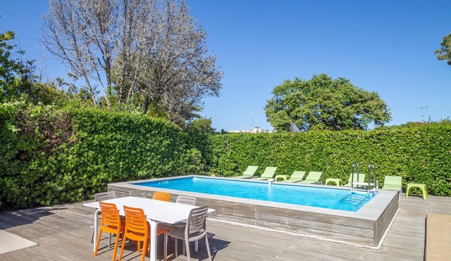 La Ritournelle - Within walking distance of the beach of Cap d'Antibes.