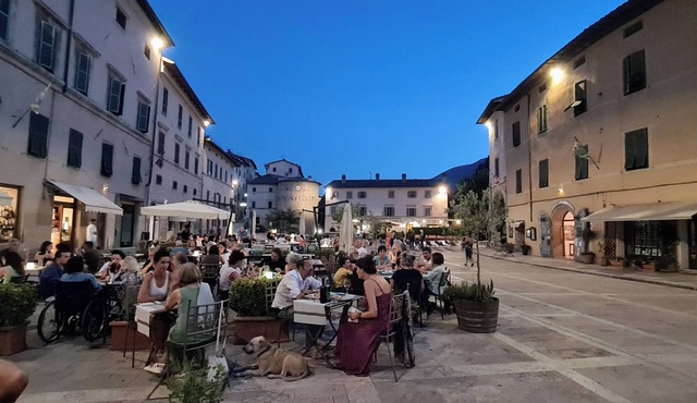 La Terrazza, Historic Tuscan Stone Residence With Garden and Terrace in Cetona