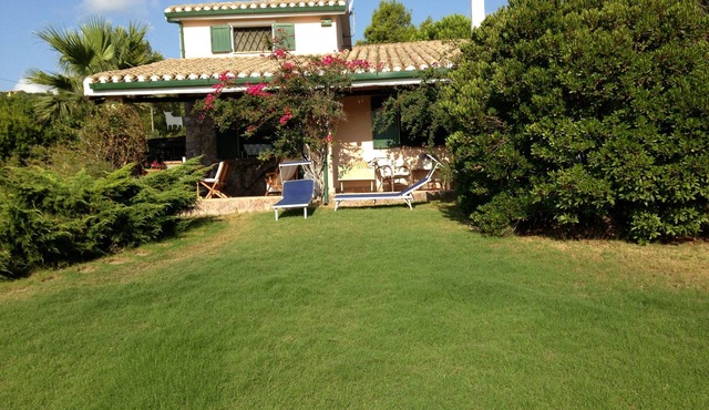 La Vignetta Cottage charming house 700 mt from the beach. IUN Q7484