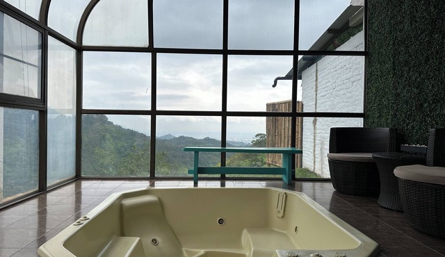 La Villa The View