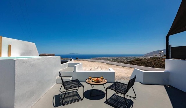 Lackos Luxury Suites