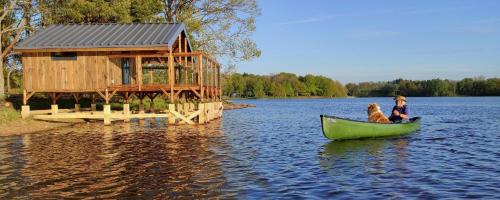 LACUSTRA cabanes accessibles en canoë et chalets tout confort