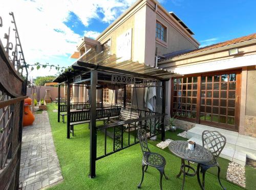 Lady D Exclusive Abode