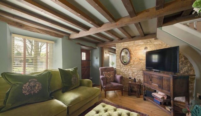 Lady Lovell Cottage, 10 min walk to Burford - Pass the Keys