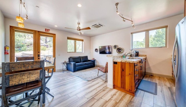 LaFave-Luxury Suite at Zion: The Zion Suite
