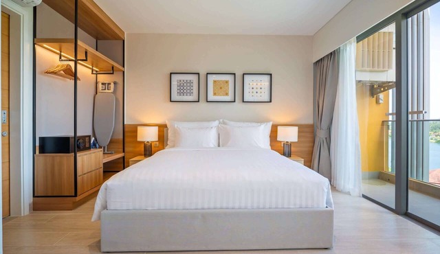 Laguna Lakeside, One Bedroom B3 Premium