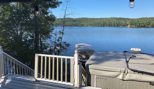 Lake Bomoseen cozy 4 season Lakefront Home
