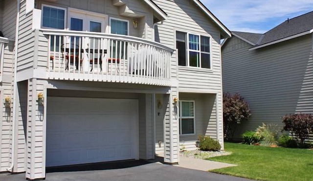 Lake Chelan Cottage
