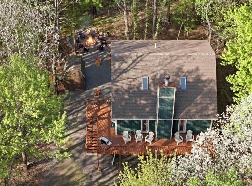 Lake Community l Fire Pit l Game Room l Pool Table