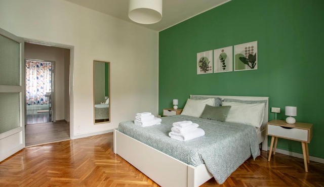 Lake Como Spacious Apartment - Center, Lake & Station 10 min