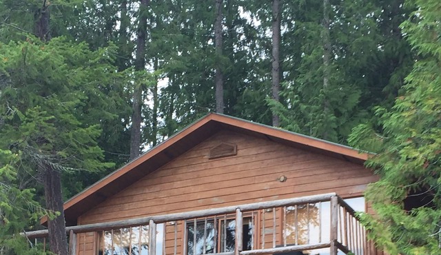 Lake front Cabin on Private secluded road