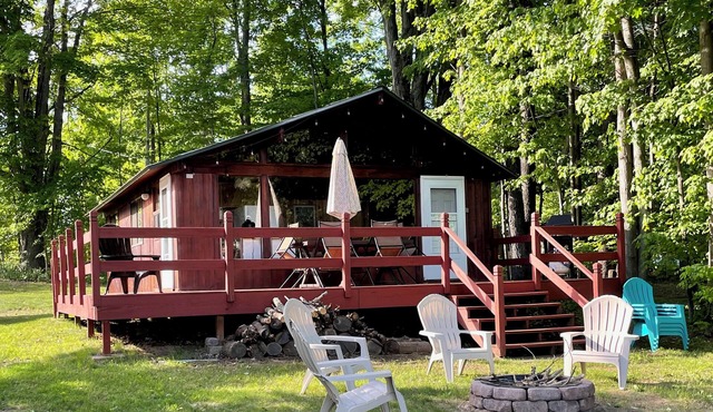 Lake Front Cabin with Sandy Beach