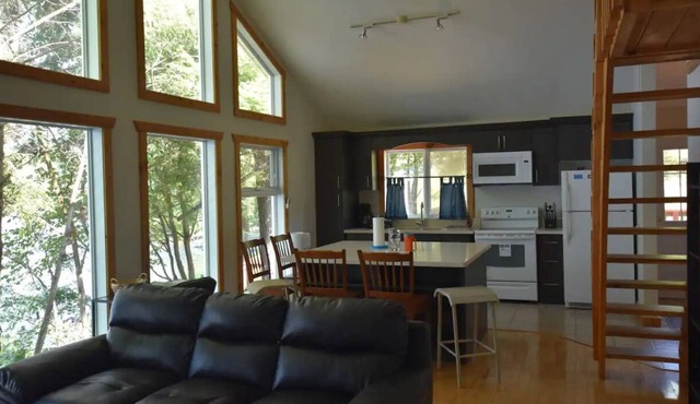 Lake Front Cottage