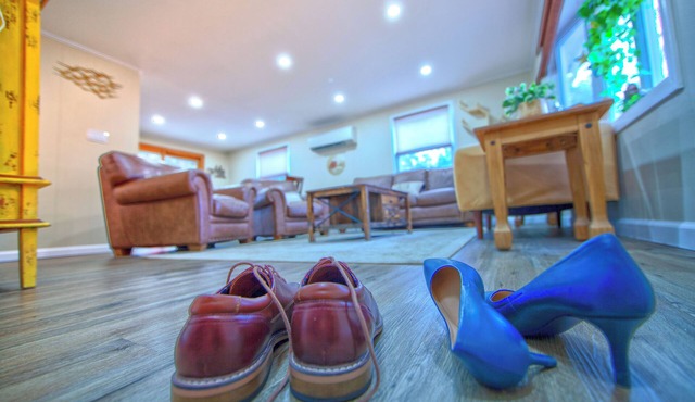 Lake front Poconos, 5-bedrooms with all the amenities, close to civilization!