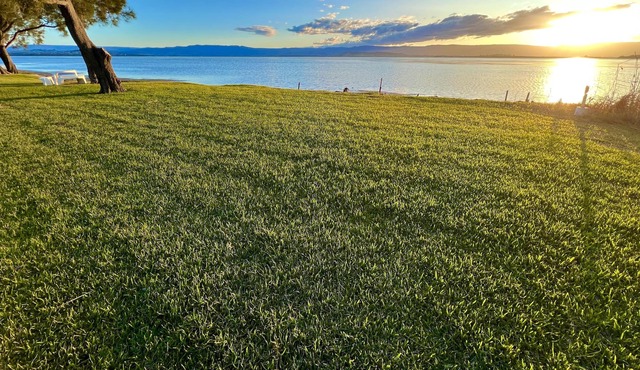 Lake-Front Villa w/ Waterviews and Direct Water Access