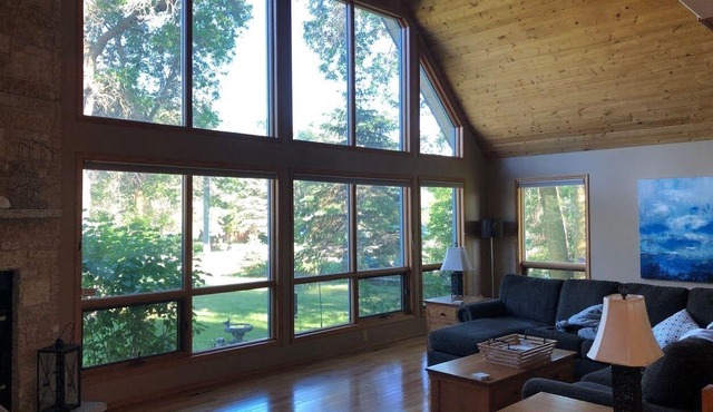 Lake Life meets Country Living Near Gimli