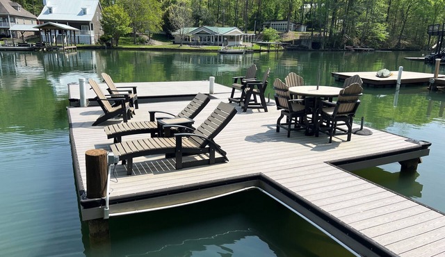 Lake Martin Decorators Delight! October dates available!