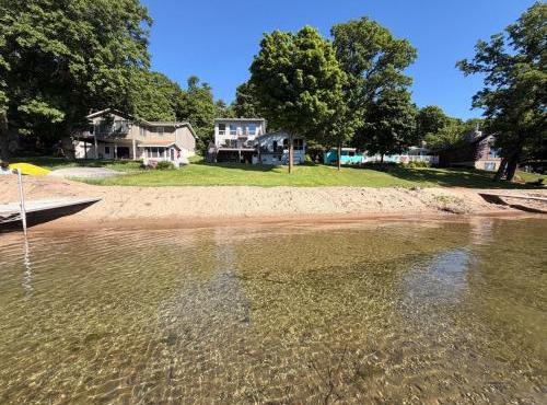 Lake Miltona beach house with hot tub