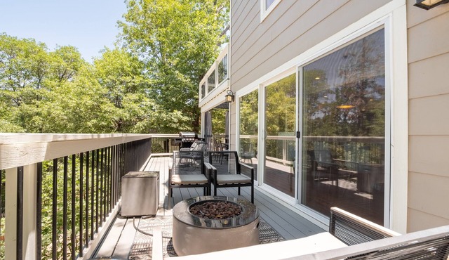 Lake Point by Avantstay2 Decks, Great Lake Views!