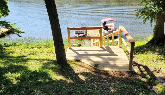 Lake shore home right on the water with private boat dock