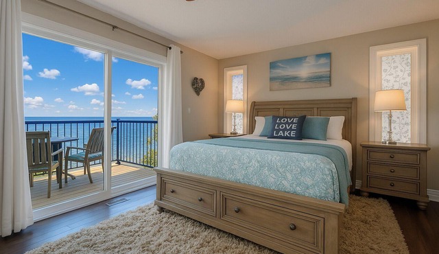 Lake Simcoe Waterfront Cottage | Hot Tub, Sandy Beach & Sunset Views