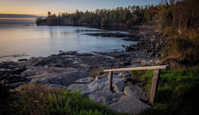 Lake Superior Condo Near Two Harbors; Waterfront Views + Access; Cozy getaway!