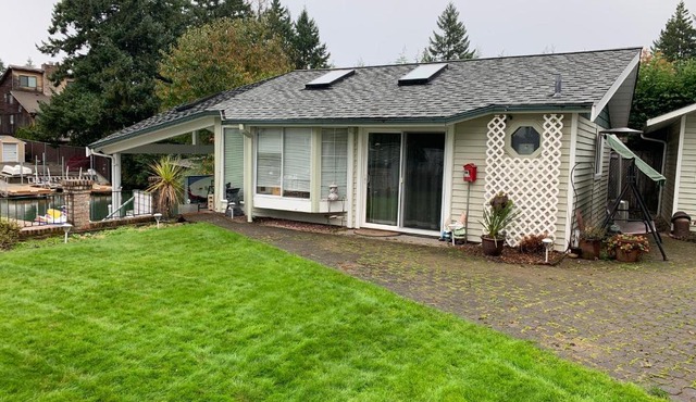 Lake Tapps Bungalow