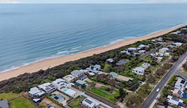 Lake Tyers Beach House | Spacious Coastal Escape
