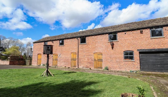 Lake View Barn
