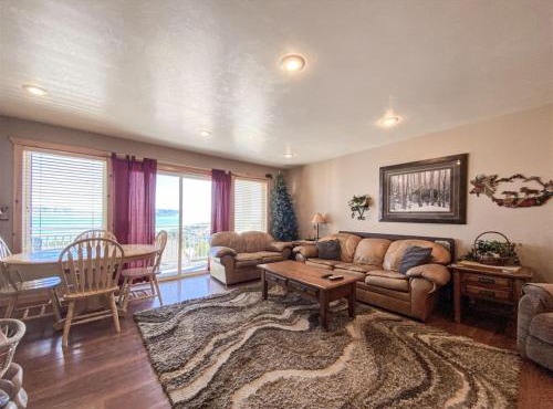 Lake View Condo 874 1