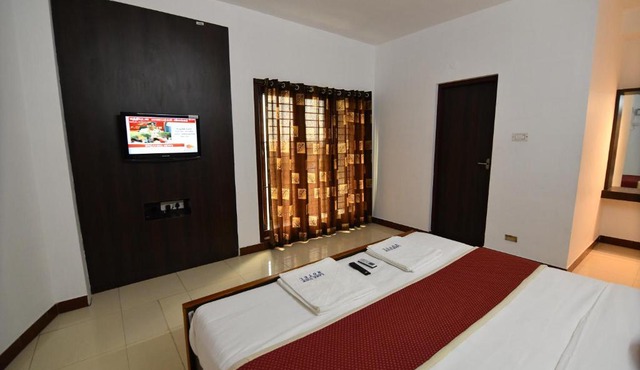 Lake View Hotel