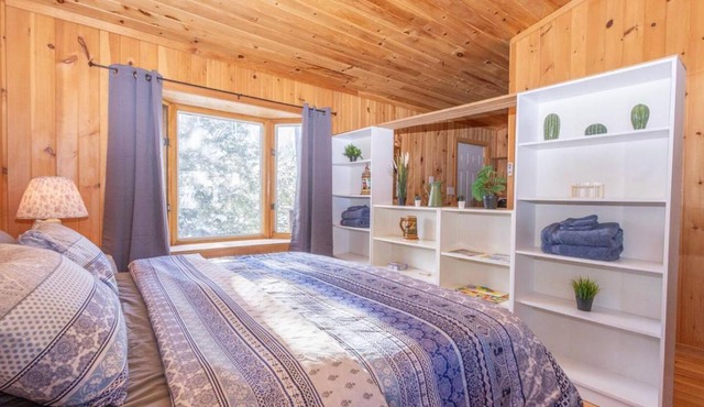 Lake View Loft