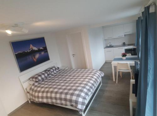 Lake View Private Studio