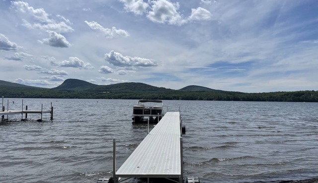 Lake Willoughby Views and access. Boat Dock and Beach Wood fired hot tub