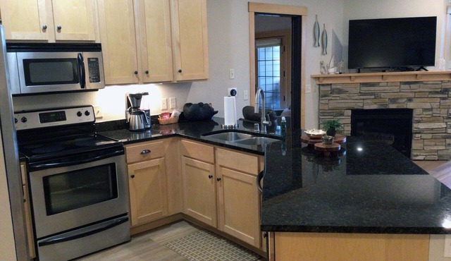 Lakefront 2BR/2BA Condo at Northernaire Resort – Scenic Views & Modern Comfort!