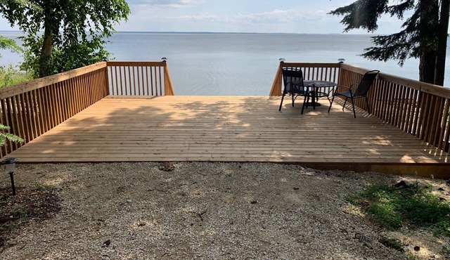 Lakefront 3 bedroom A frame 4 season cottage in Grindstone Provincial Park
