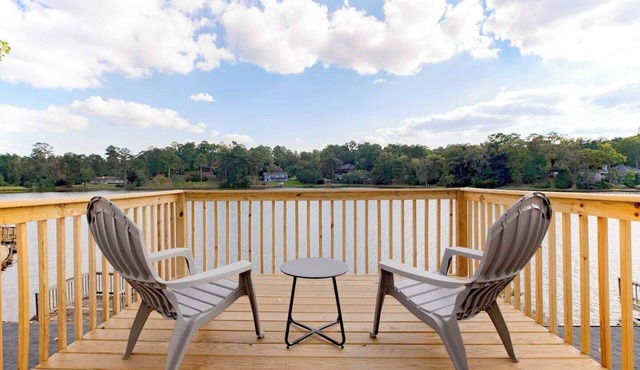 Lakefront 3BR | RAFB | Pet Friendly