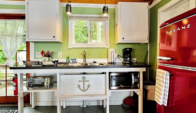Lakefront Cabin w/Dock & Kayaks, Perfect Summer Stay Northwood Creek - Cabin 7