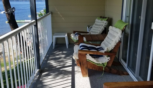 Lakefront Condo on sunny side of Shuswap Lake